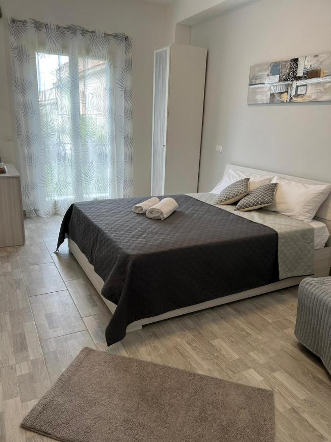 Bed and Breakfast Il Melograno Каріні Екстер'єр фото