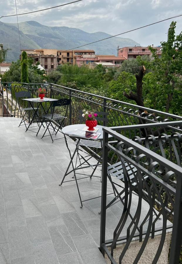 Bed and Breakfast Il Melograno Каріні Екстер'єр фото